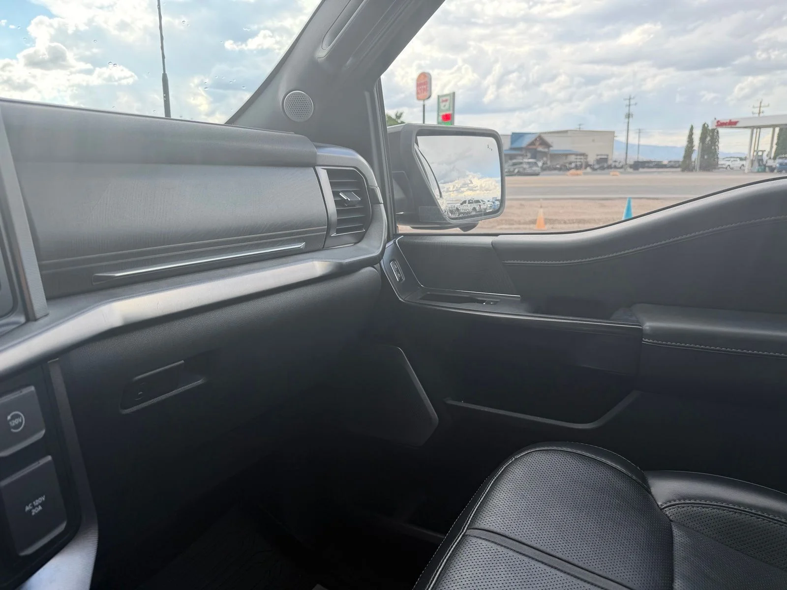 Used 2023 Black Ford Platinum image 23