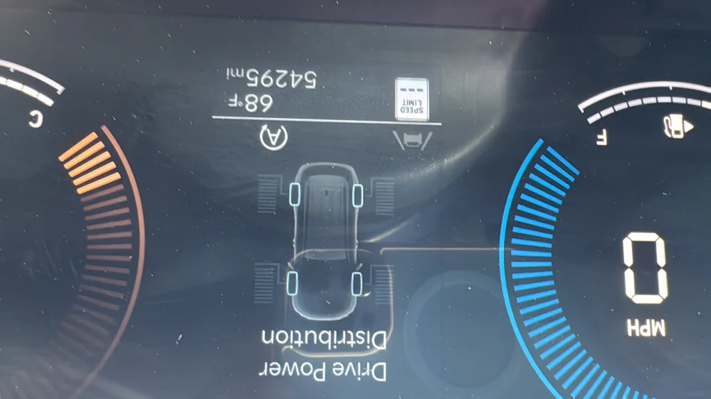 Used 2025 Red Hyundai SEL image 18
