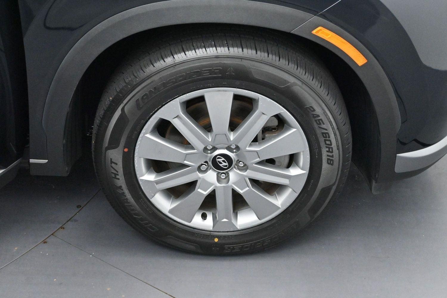Used 2023 Moonlight Cloud Hyundai SEL image 33
