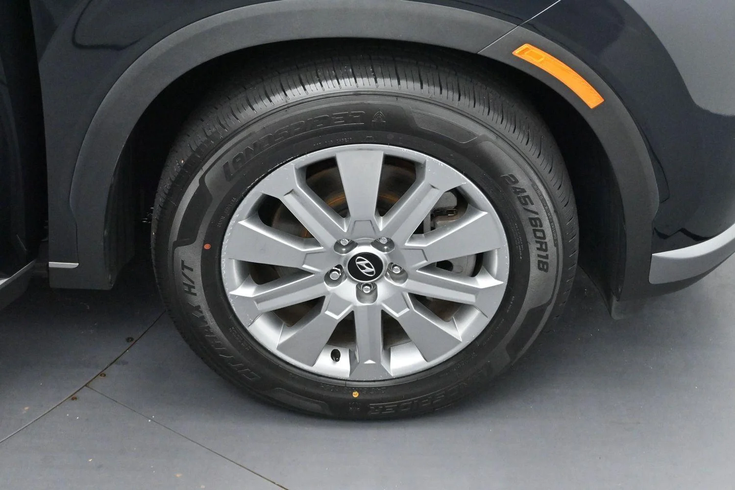 Used 2023 Moonlight Cloud Hyundai SEL image 33