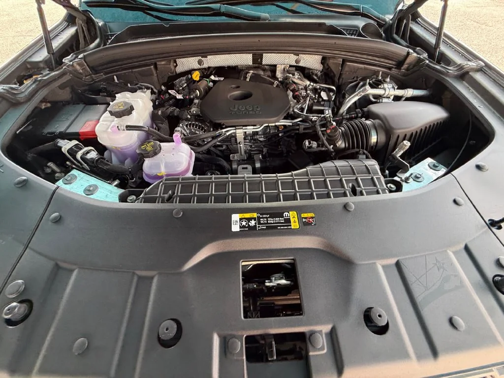 New 2027 Gray Jeep Laredo Altitude image 20