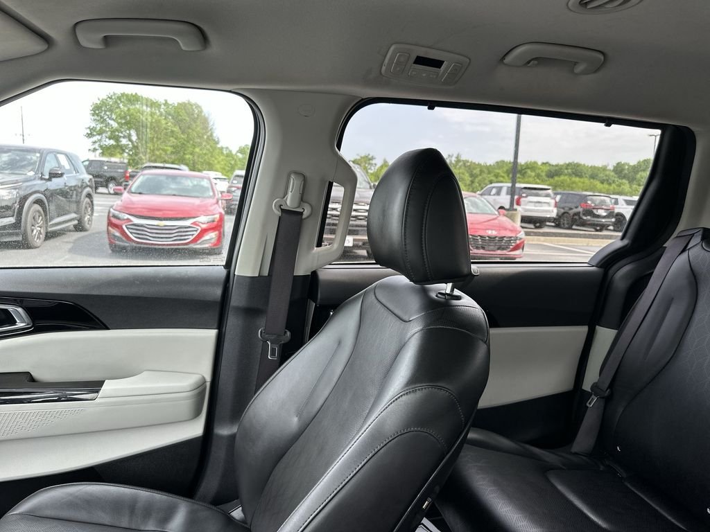 Certified Used 2024 Gray Kia EX image 12