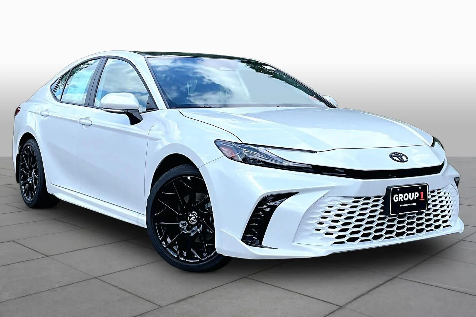 New 2026 Wind Chill Pearl <sup>1</sup> Toyota  XSE AWD image 2