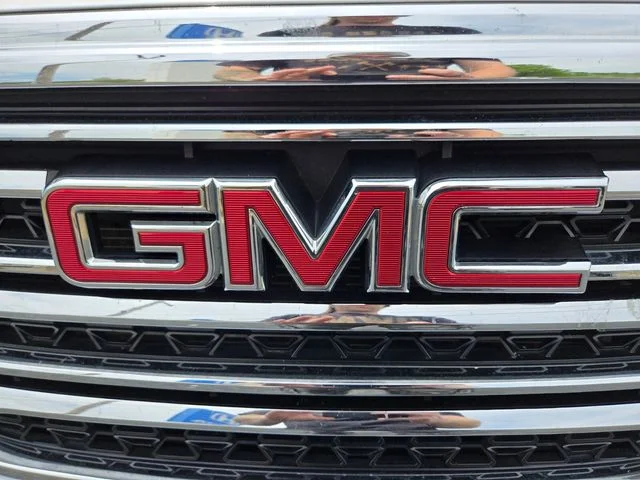 Used 2019 White GMC SLT-2 image 27