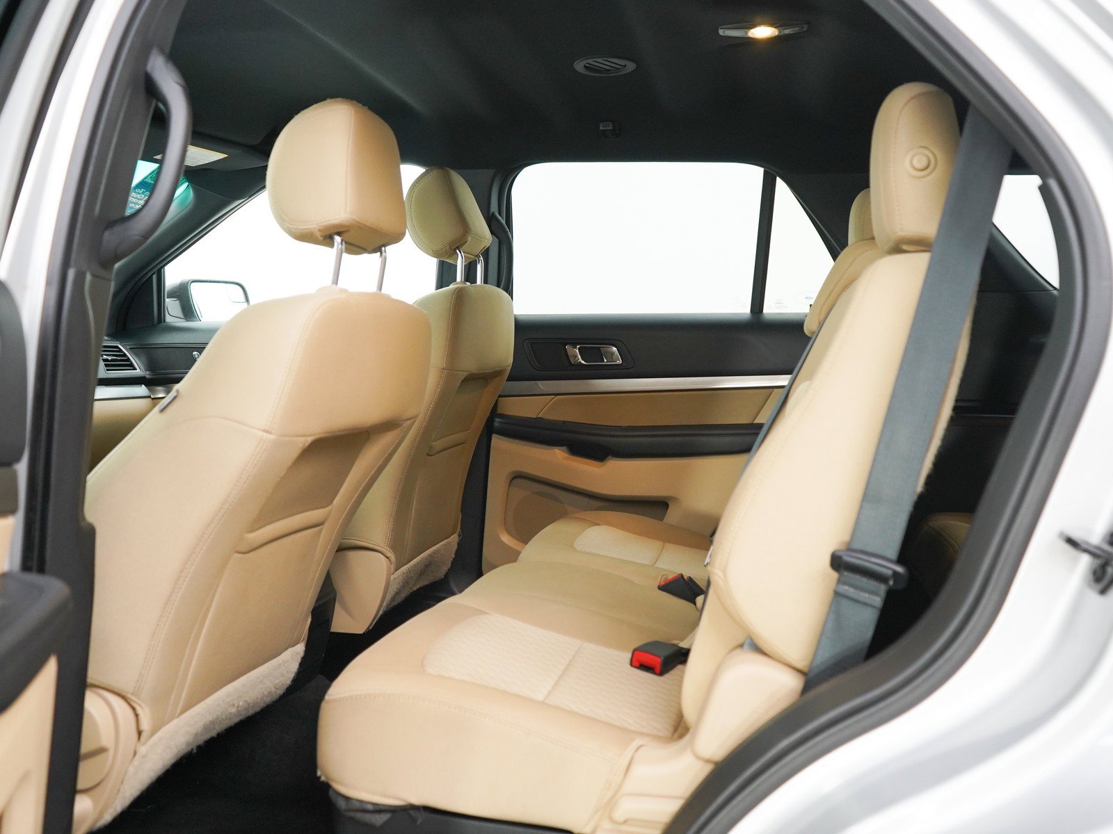 Used 2016 Ingot Silver Ford  image 18