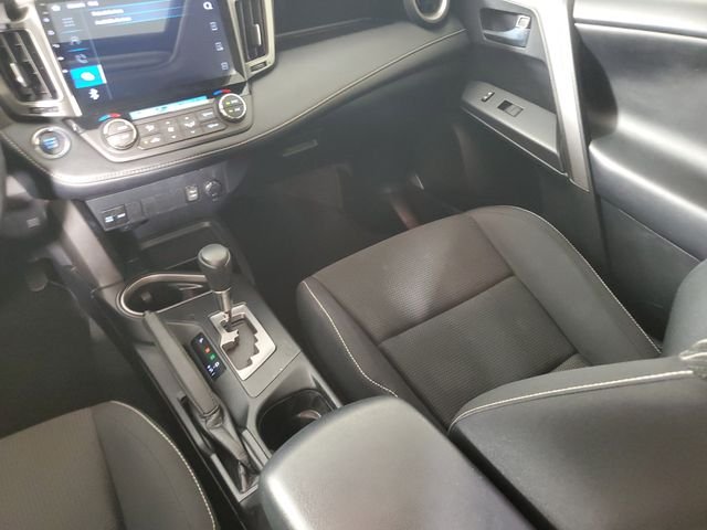 Used 2017 White Toyota XLE image 17