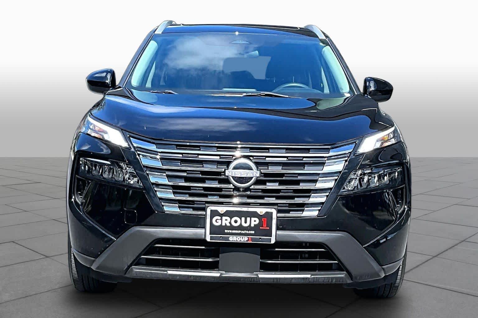 Certified Used 2024 Super Black Nissan SV image 4