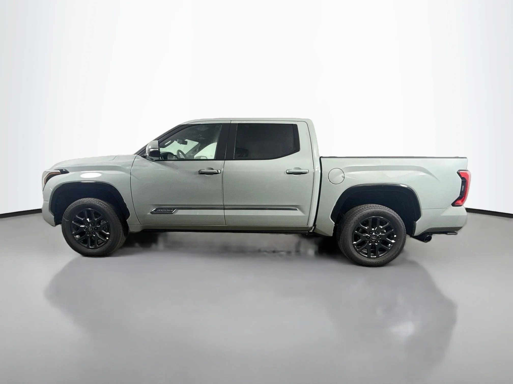 New 2026 Lunar Rock Toyota Platinum image 4