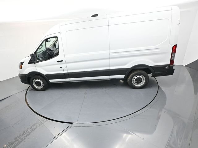 New 2026 Oxford White Ford Cargo Van image 36