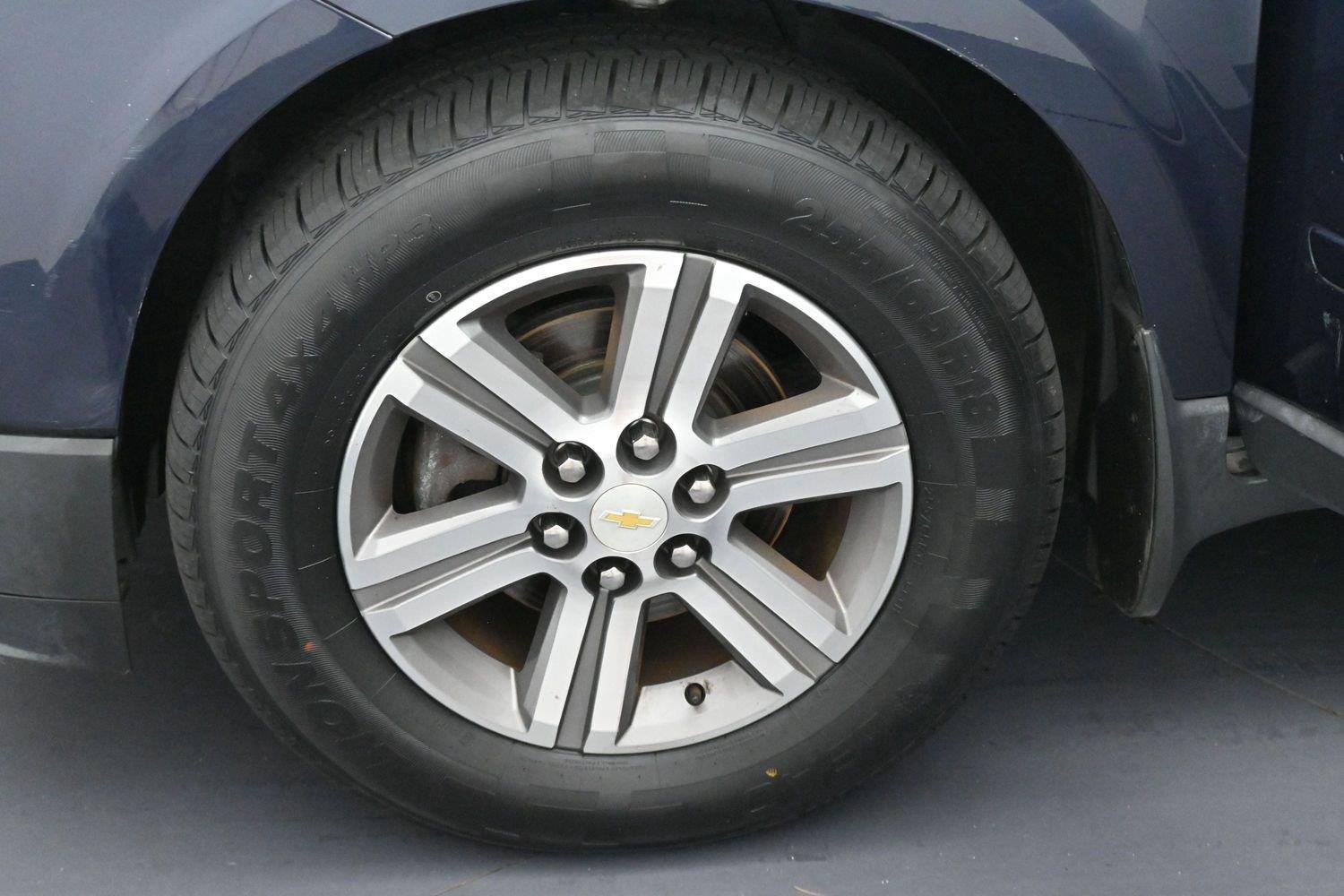 Used 2015 Blue Velvet Metallic Chevrolet LT image 37