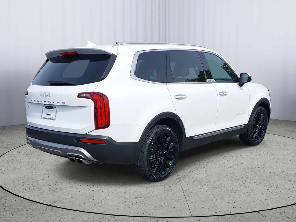Used 2022 White Kia SX image 3