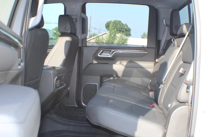 Used 2026 Summit White Chevrolet LTZ image 15