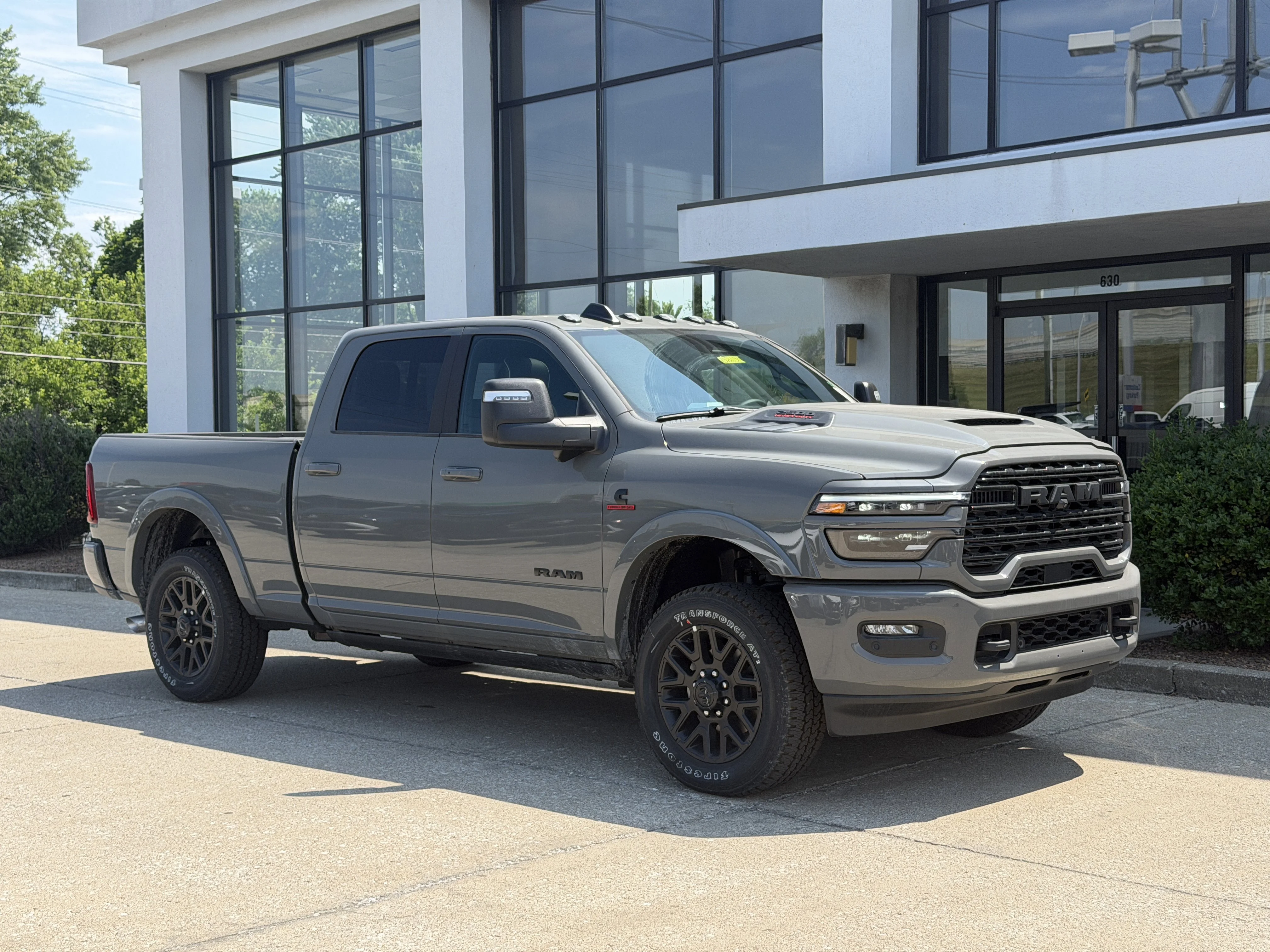 New 2026 Ceramic Gray Clear-Coat Exterior Paint RAM Limited image 2