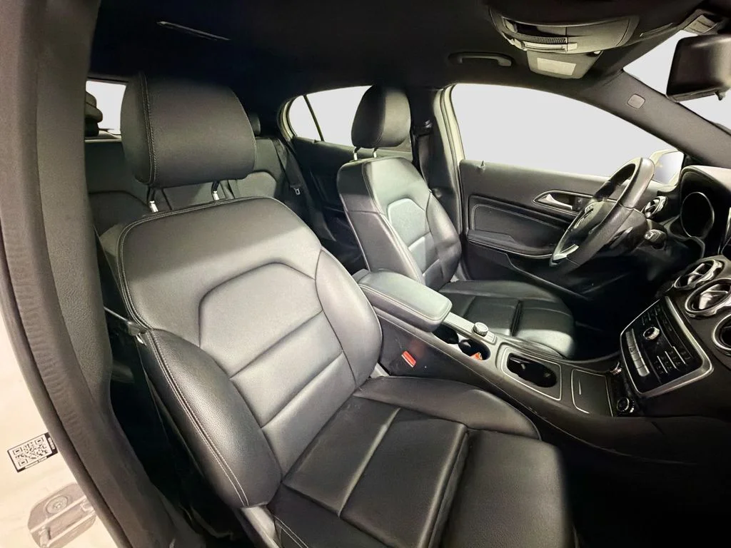 Certified Used 2020 Polar White Mercedes-Benz GLA 250 image 26