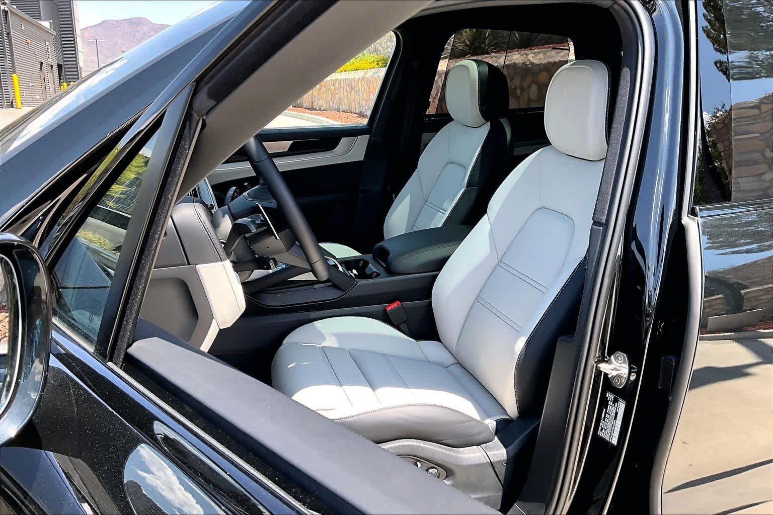 New 2026 Chromite Black Metallic Porsche S image 5