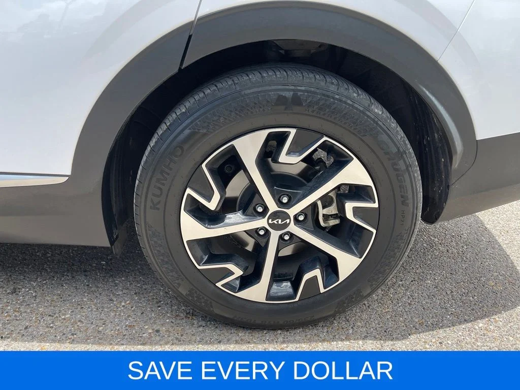 Used 2024 White Kia EX image 23