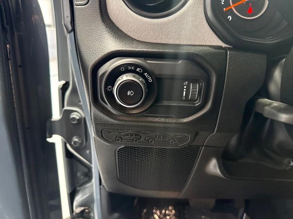 Used 2024 Gray Jeep Sport S image 14