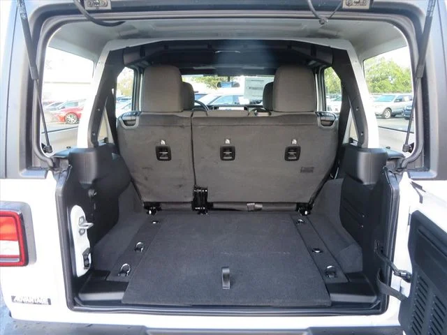 New 2026 Bright White Clear-Coat Exterior Paint Jeep Sport image 29