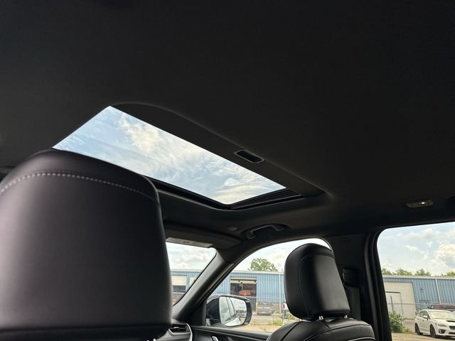 Used 2024 White Jeep Altitude X image 18