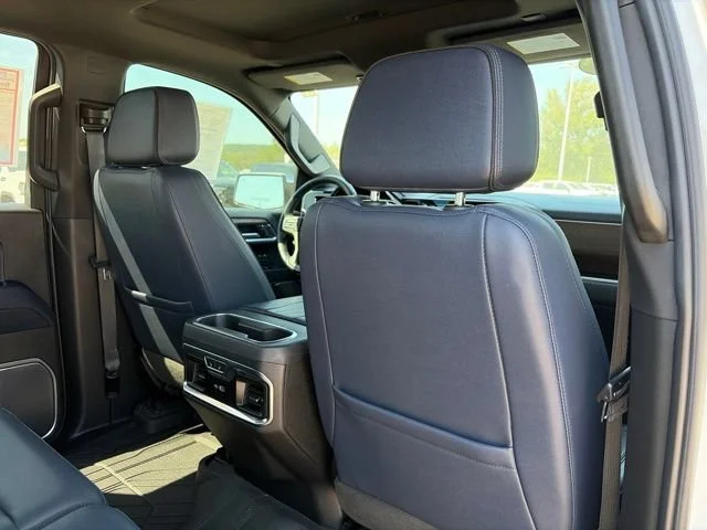 Used 2023 IRIDESCENT PEARL TRICOAT Chevrolet High Country image 47