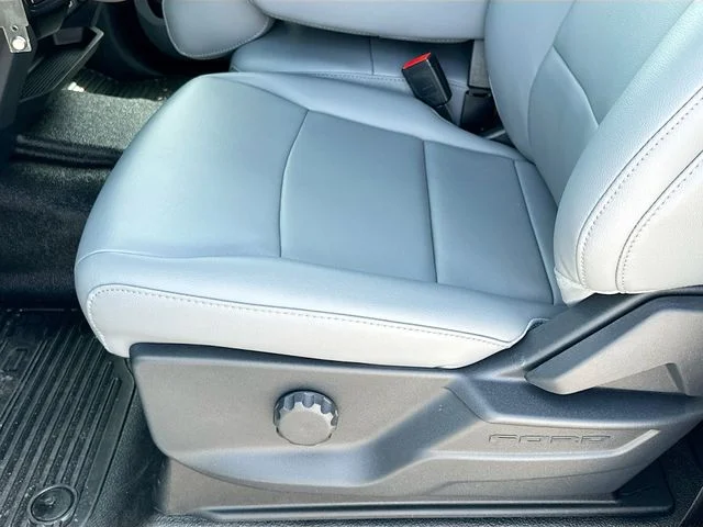 New 2026 Oxford White Ford XL image 12
