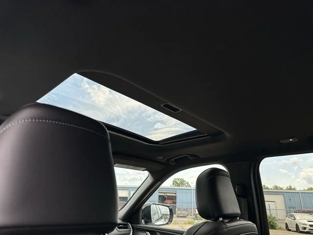 Used 2024 White Jeep Altitude X image 18