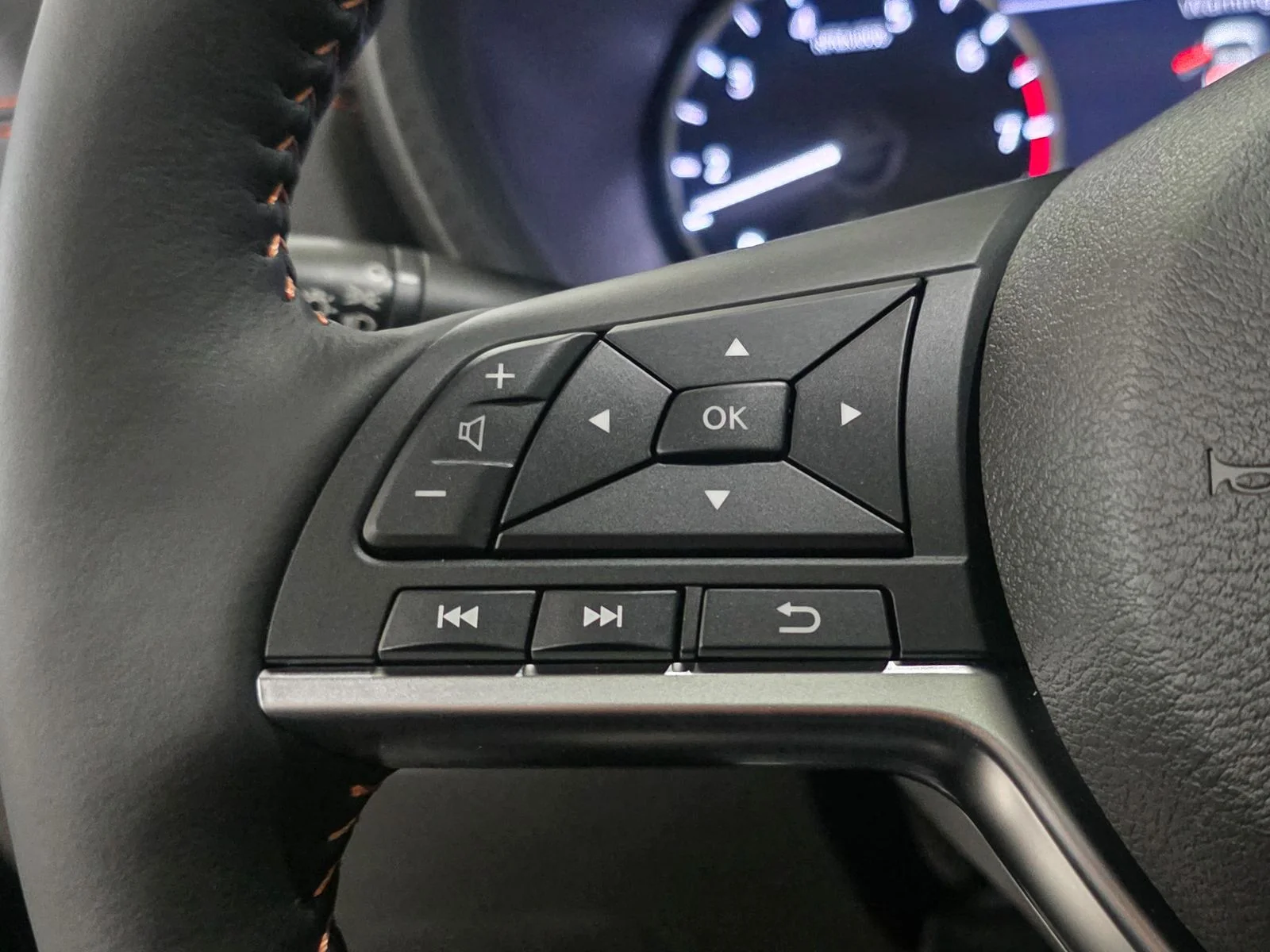 2025 Nissan Sentra SR - Photo 33