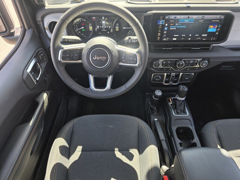 Used 2025 Crystal Metallic JEEP SAHARA 4X4 image 14