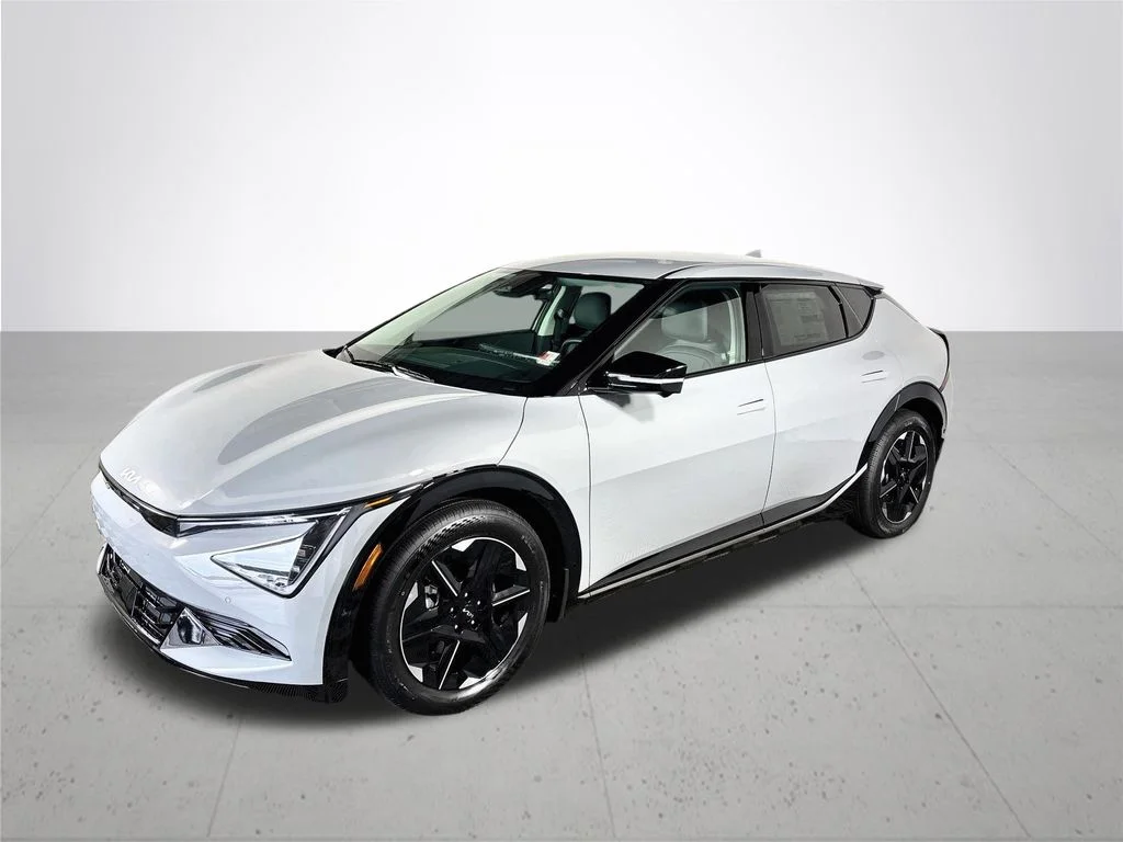 New 2026 Wolf Gray Kia WIND image 2