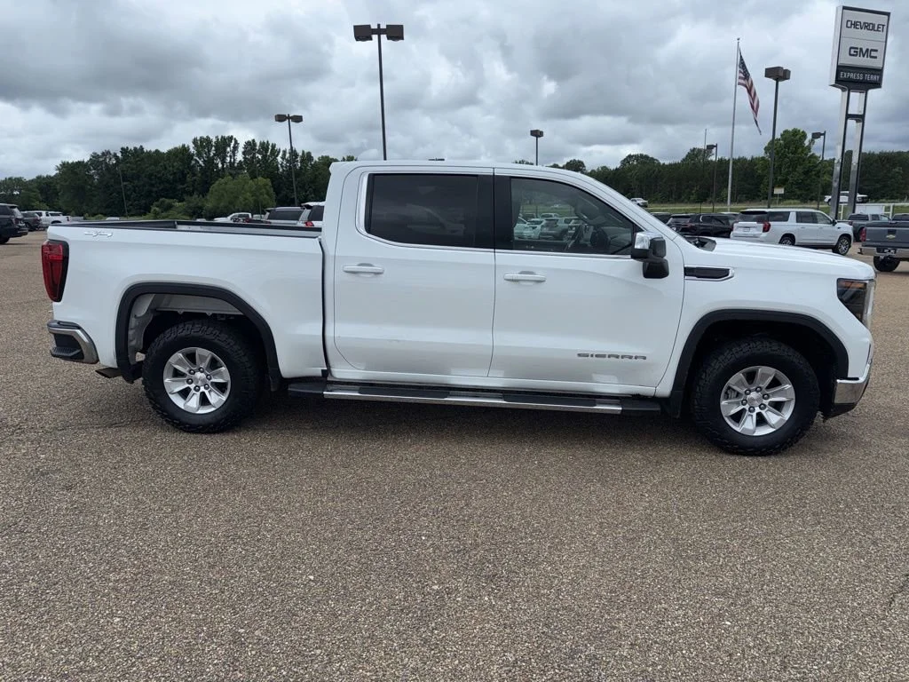 2024 GMC Sierra 4WD Crew Cab Short Box SLE's photo
