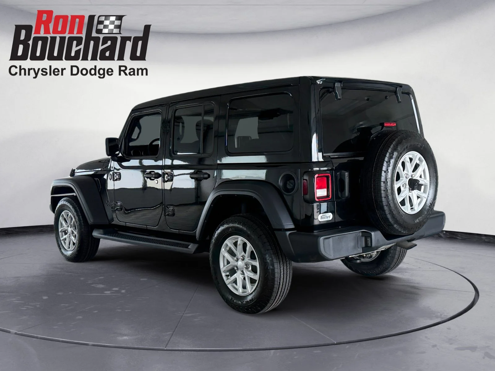 Used 2023 Black Clearcoat Jeep Sport S image 4
