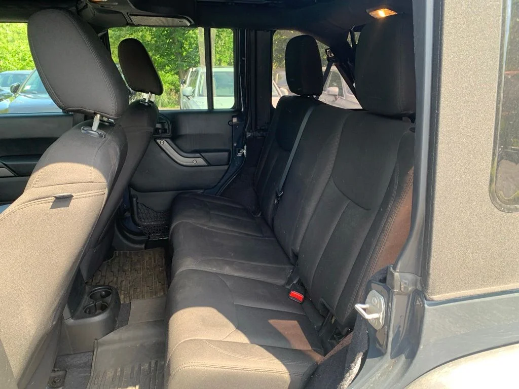 Used 2017 Black Jeep Unlimited Sport image 15