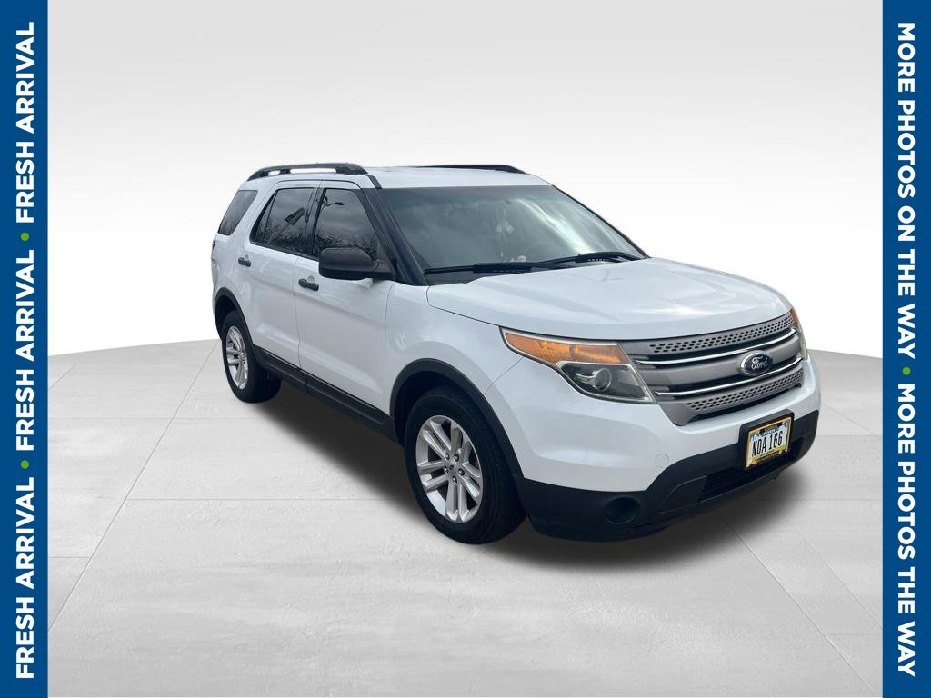 Used 2013 White Ford Base image 1