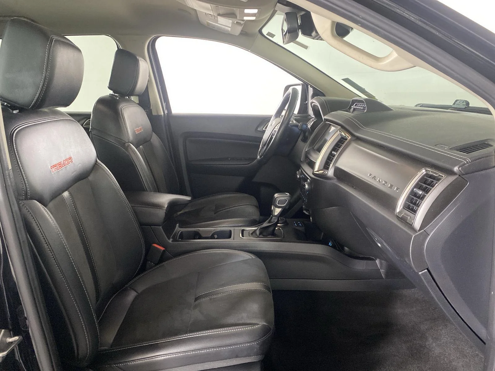 Used 2021 Shadow Black Ford LARIAT image 28
