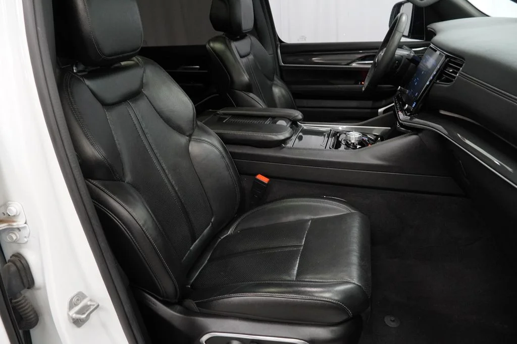 Certified Used 2023 White Jeep Base image 46