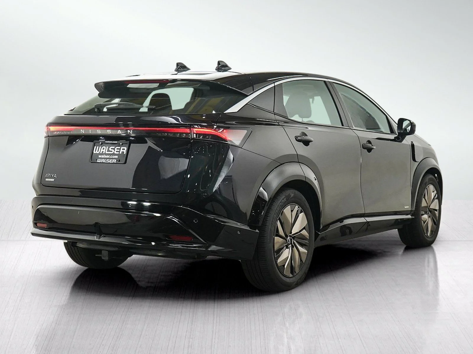 Used 2023 Northern Lights Metallic Nissan PREMIERE image 5