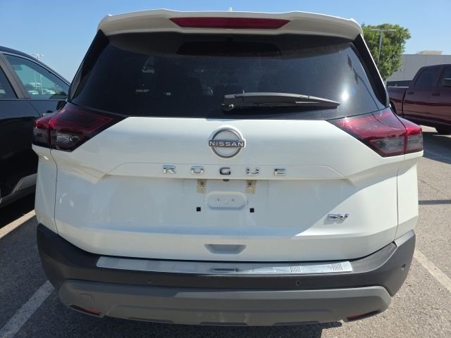 Used 2023 White Nissan SV image 4