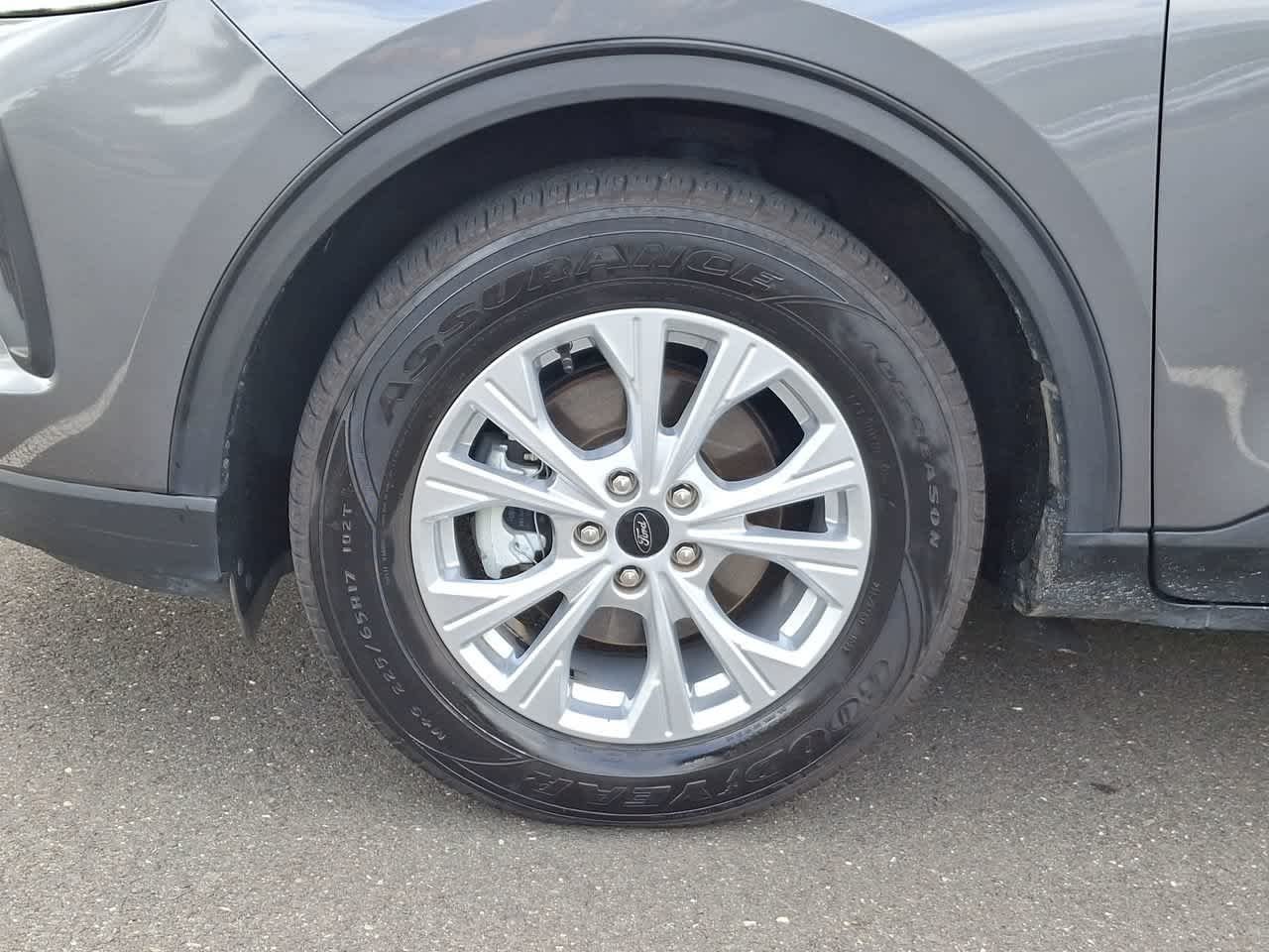 Used 2025 Carbonized Gray Metallic Ford Active image 33