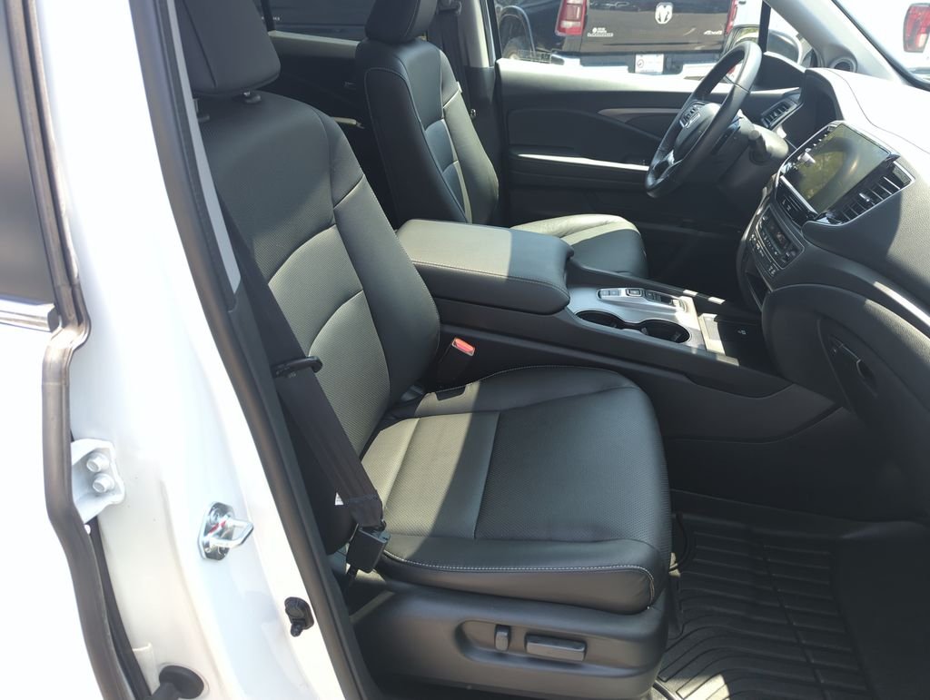 Used 2025  Honda RTL image 36