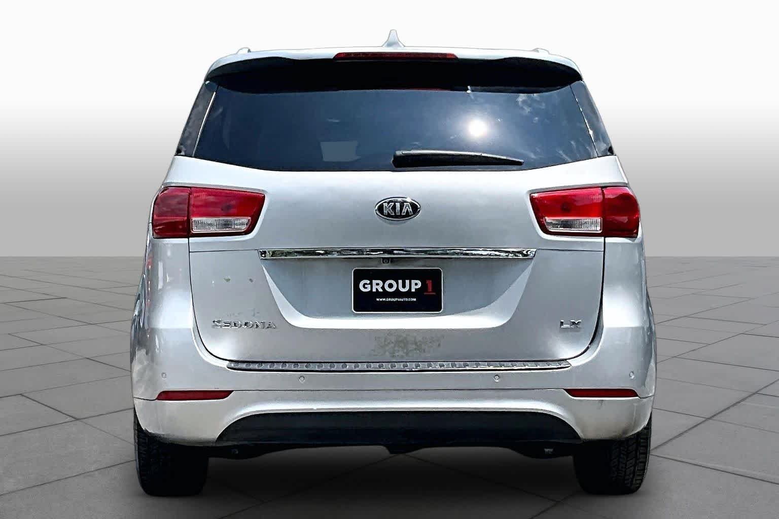 Pre-Owned 2016 Kia Sedona LX