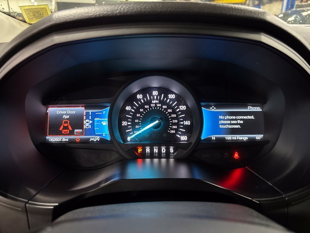 Used 2024 Gray Ford SEL image 24