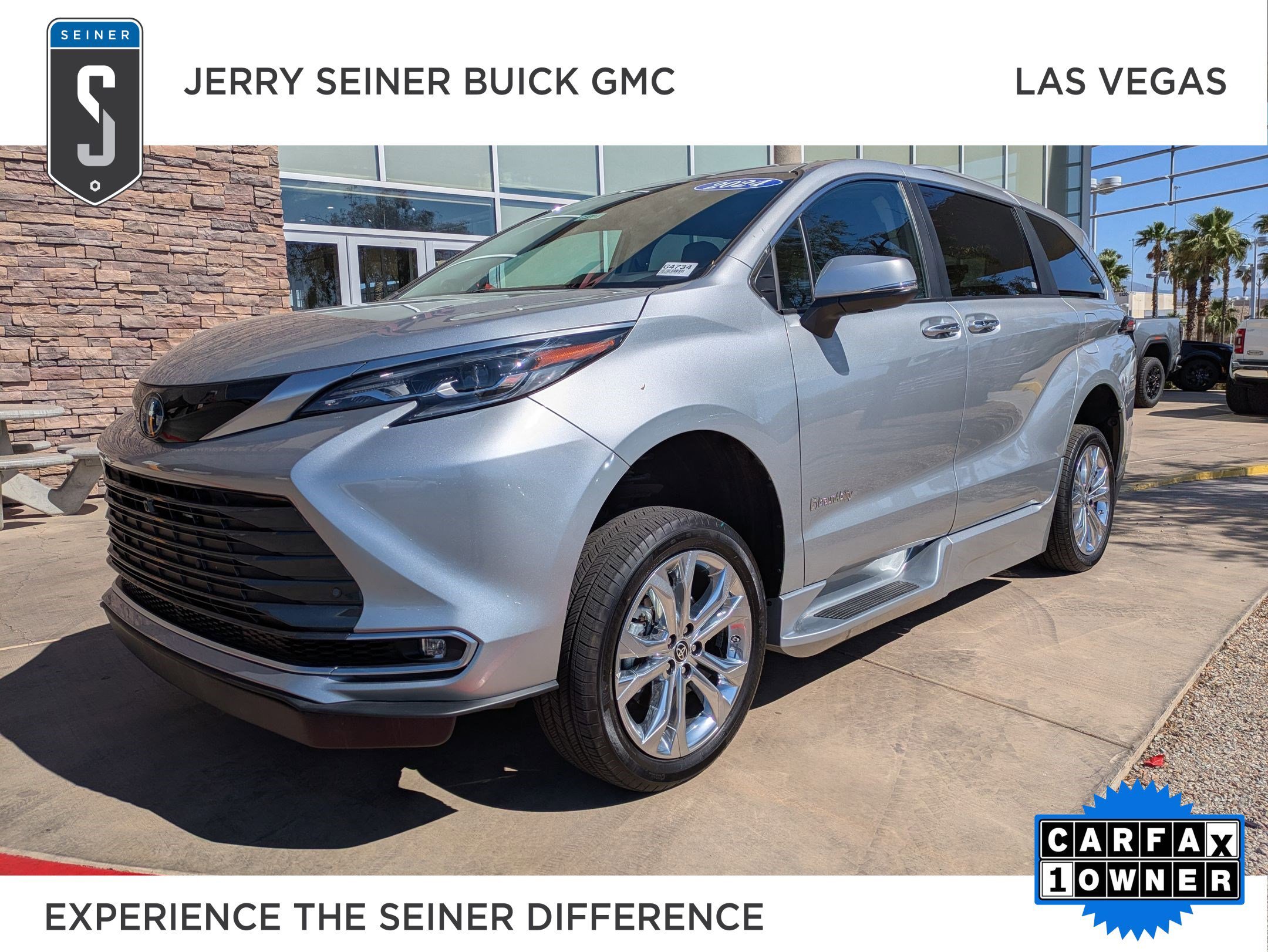 2024 Toyota Sienna Platinum 7-Passenger Hybrid FWD's photo