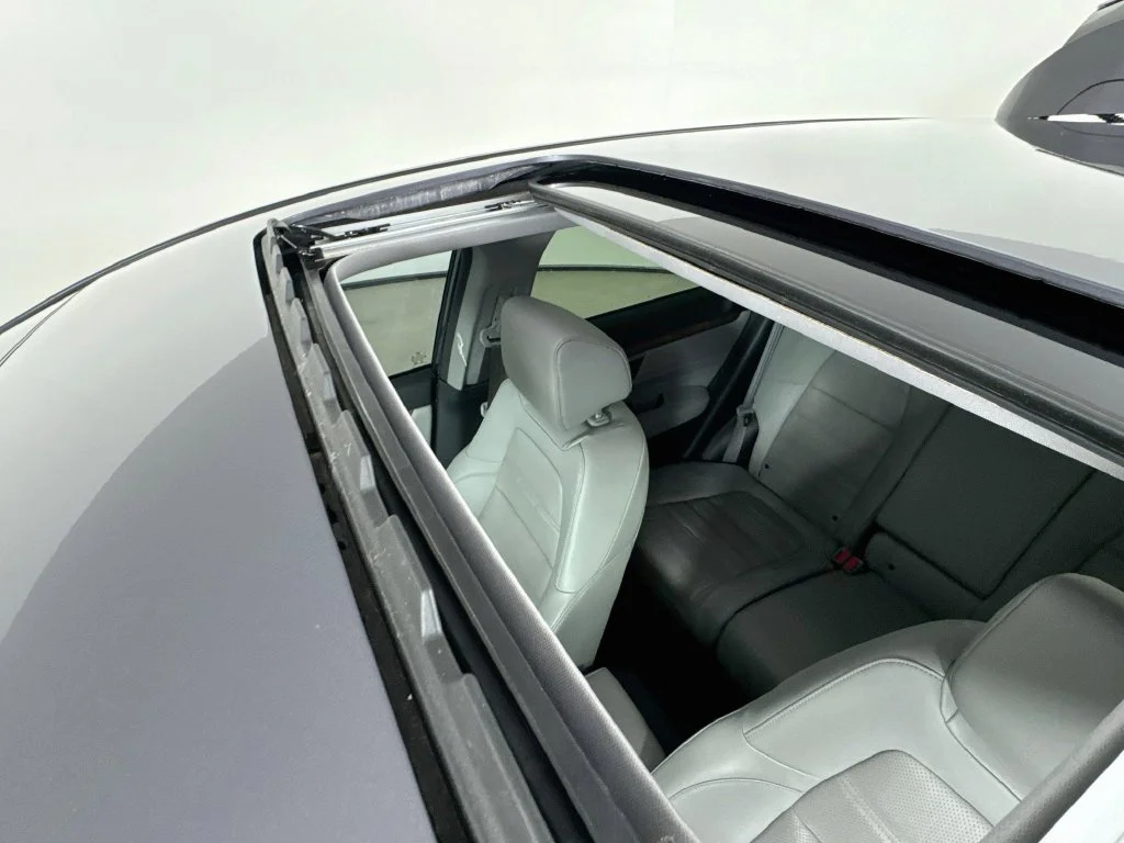 Used 2017 Gray Honda EX-L image 26