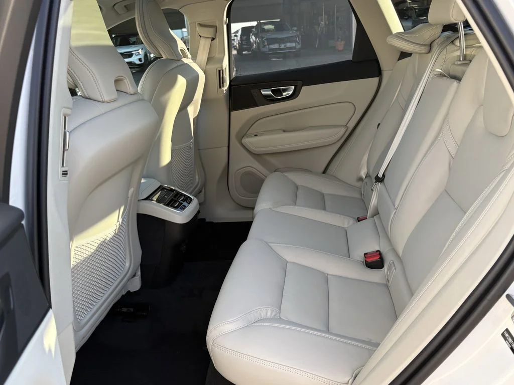 New 2026 Crystal White Volvo Ultra image 25