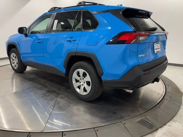 Used 2020 Blue Toyota LE image 3