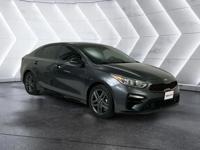 2021 Kia Forte GT-Line AT's photo