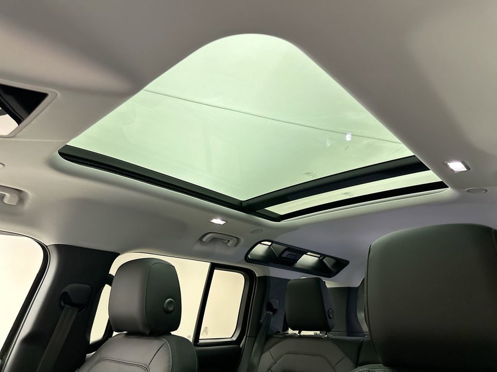 New 2026 Woolstone Green Land Rover S image 11