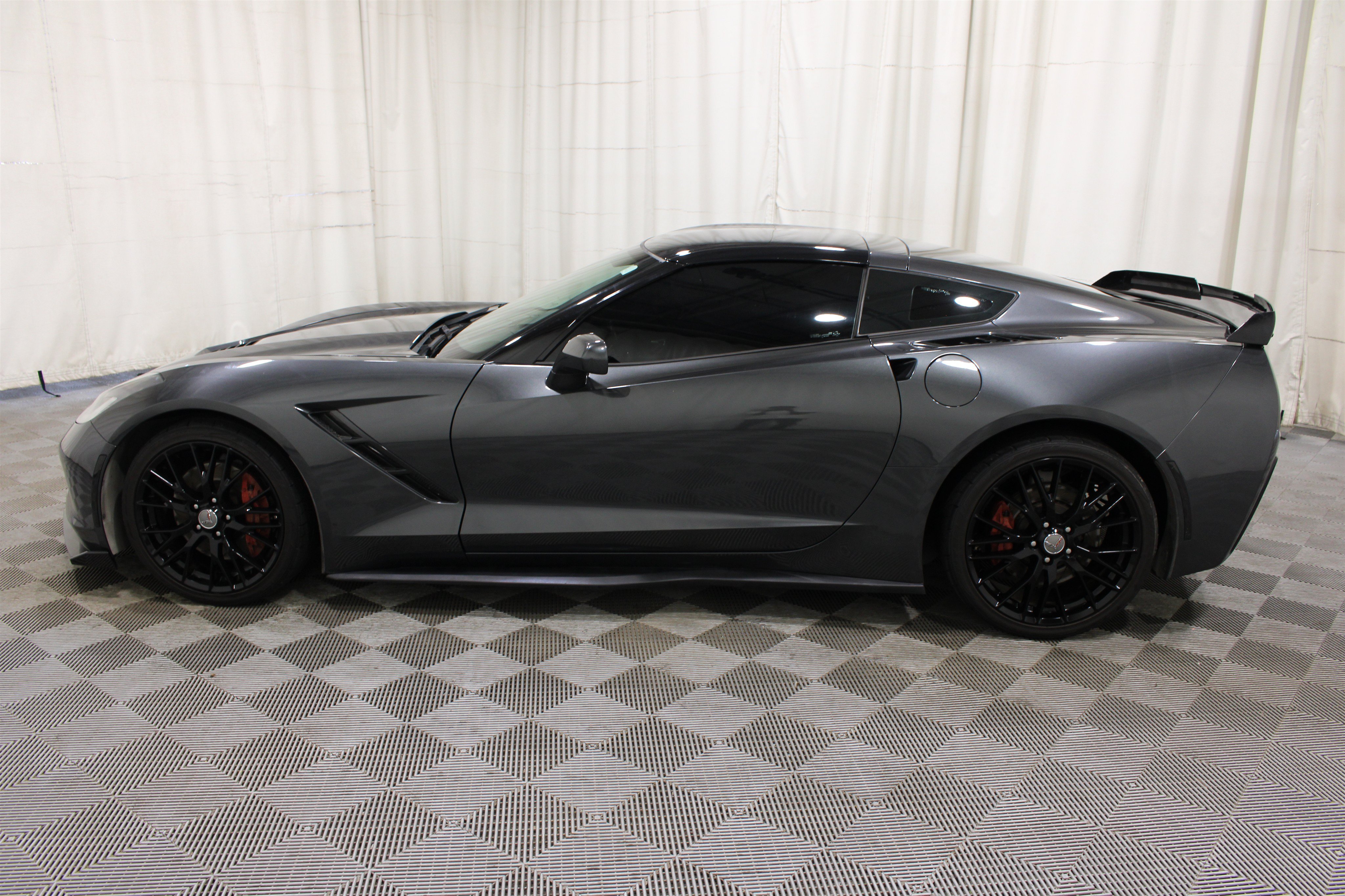 Used 2014 Cyber Gray Metallic Chevrolet Z51 2LT image 28