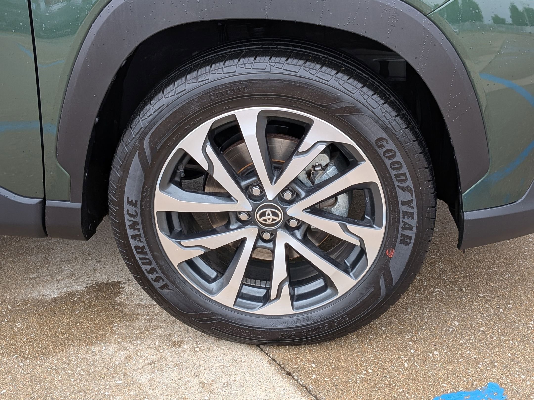 Used 2024 Cypress Toyota XLE AWD image 31