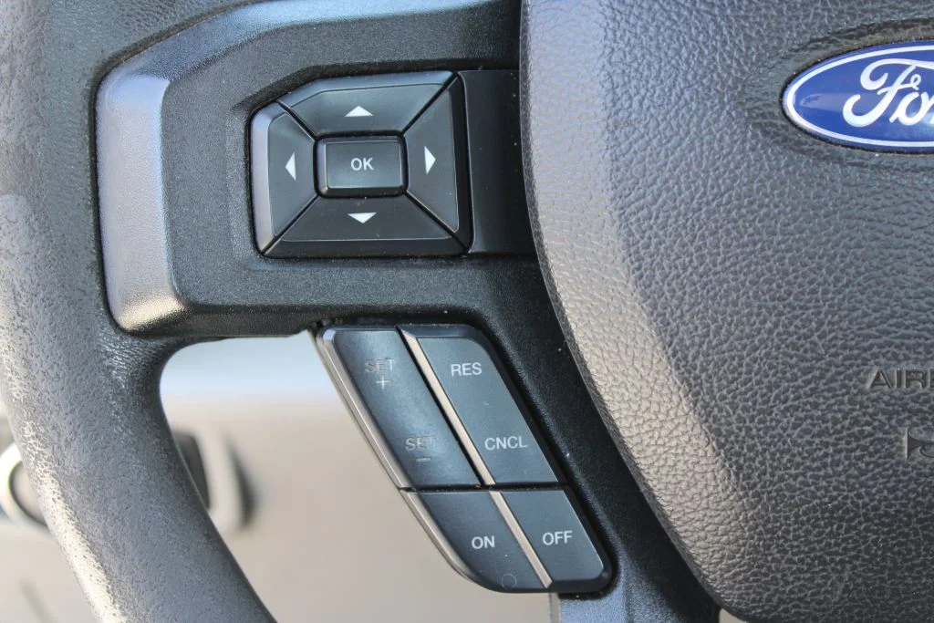 Used 2019 White Ford XL image 24